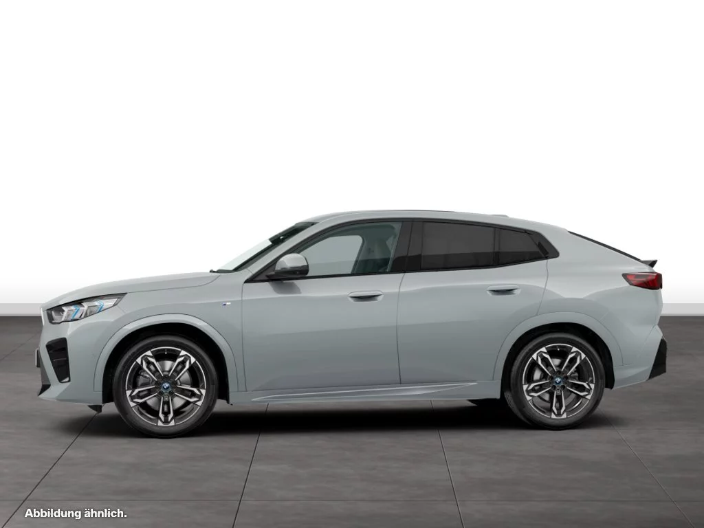BMW iX2 xDrive30