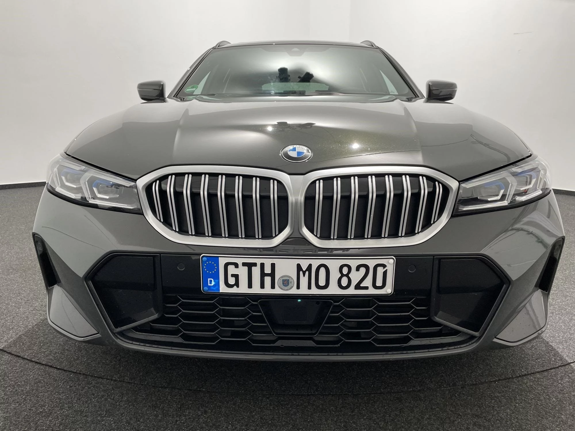 BMW 320d xDrive Tour. M Sport NAVI AHK RFK PANO ACC LCProf