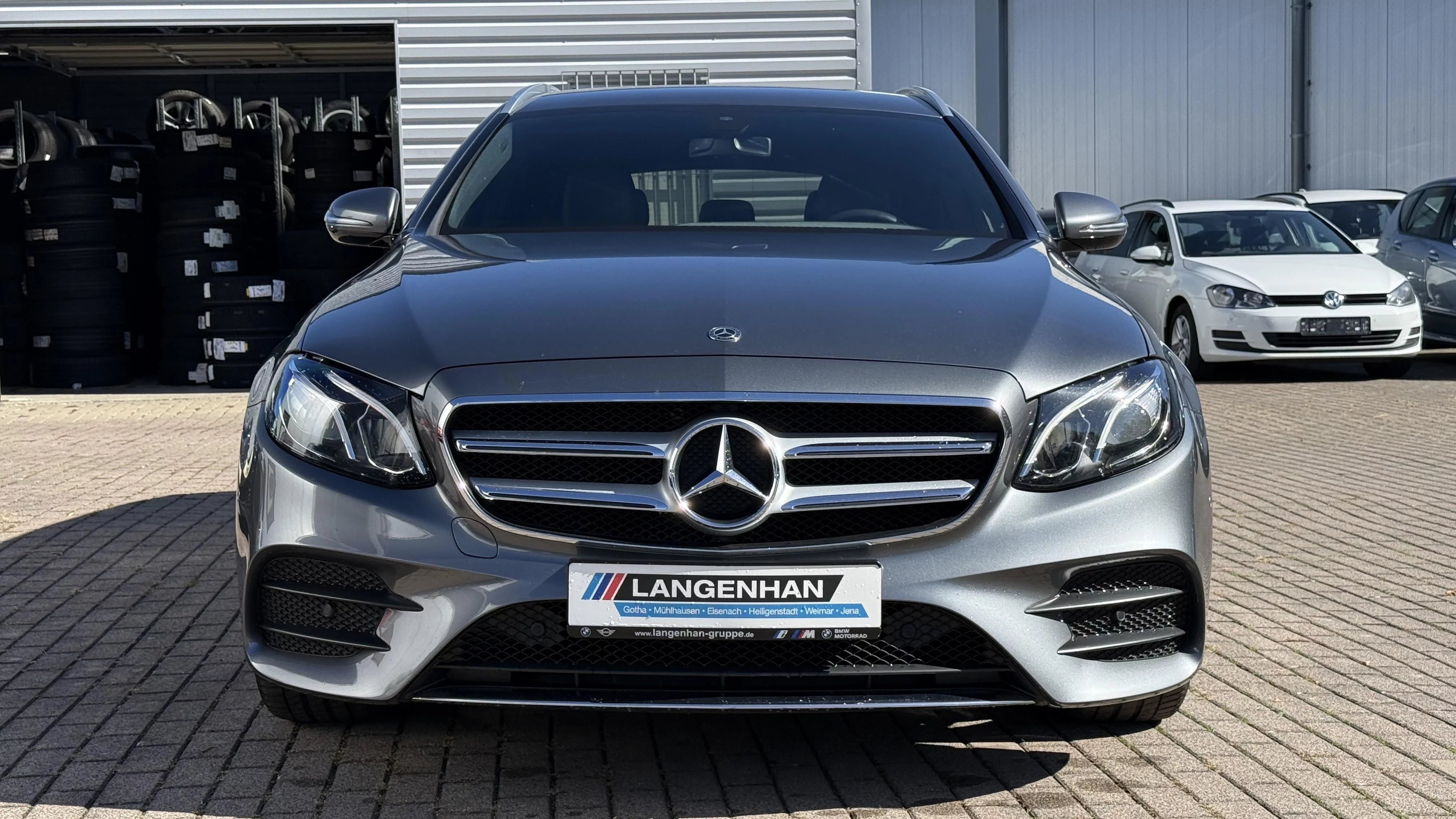 Mercedes E 250 T Model AMG Line LED Navi Kamera SHZ PDC Tempo