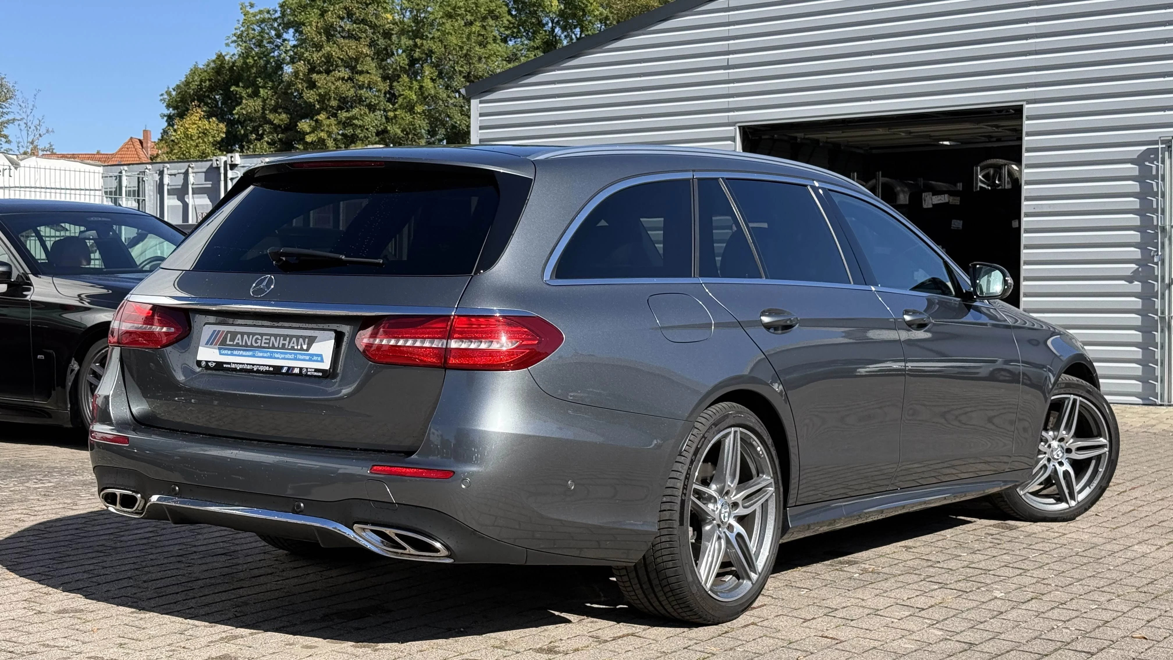 Mercedes E 250 T Model AMG Line LED Navi Kamera SHZ PDC Tempo