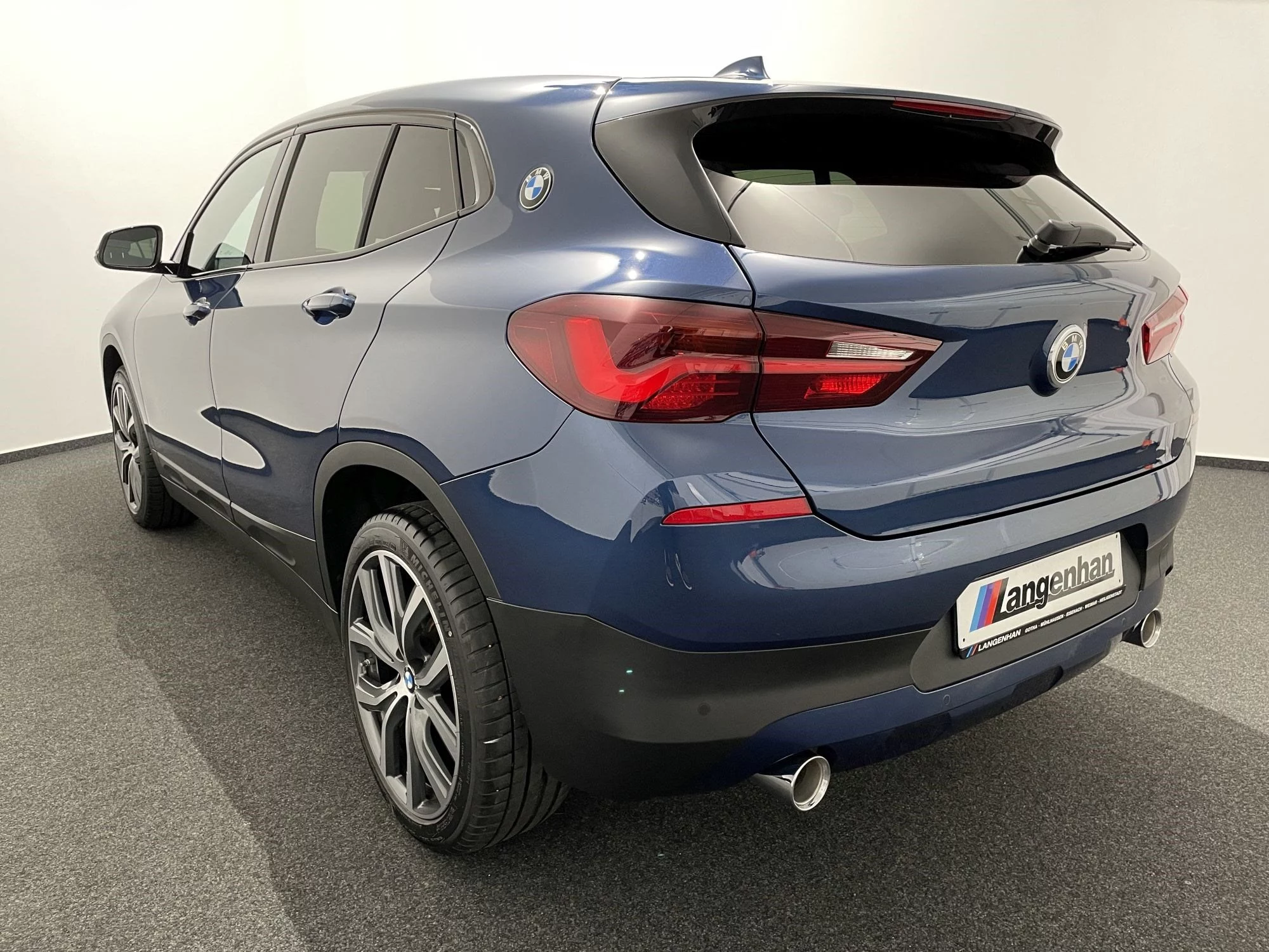 BMW X2 sDrive18d DAB LED Navi Tempomat Klimaaut.