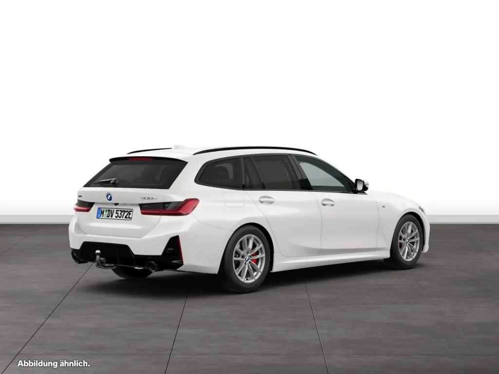 BMW 330e xDrive Touring
