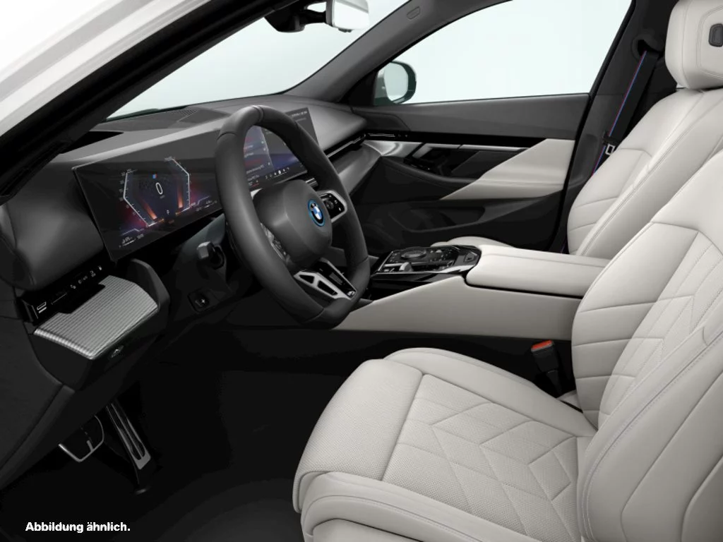 BMW 550e xDrive Limousine