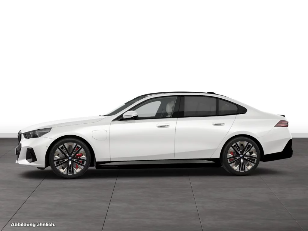 BMW 550e xDrive Limousine
