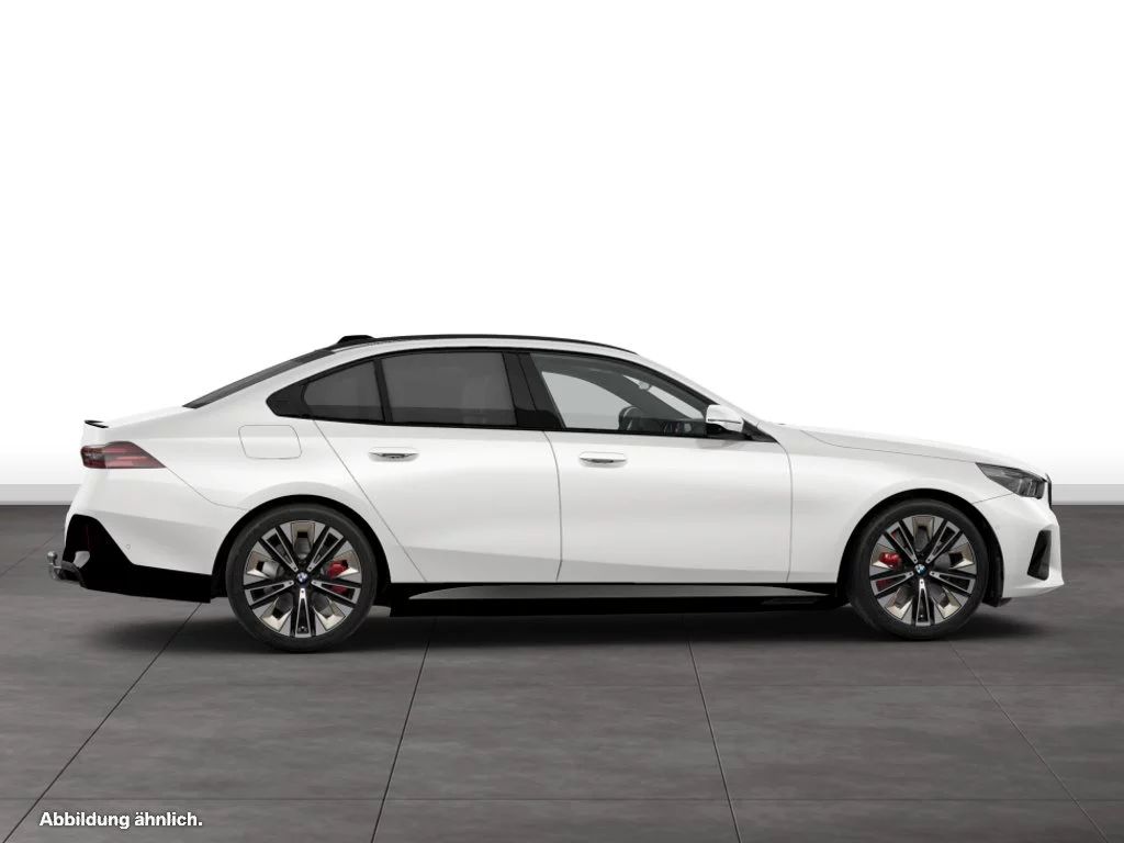 BMW 550e xDrive Limousine