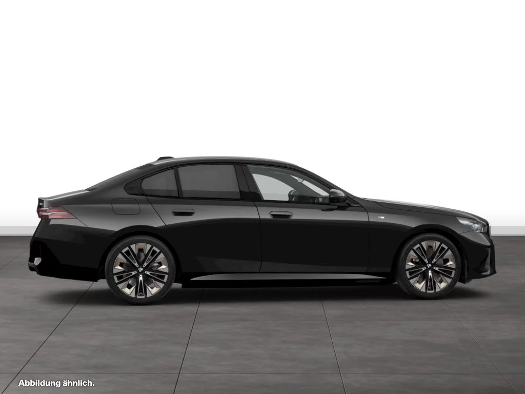 BMW 550e xDrive Limousine