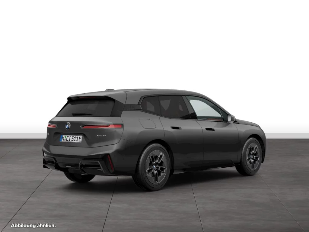 BMW iX xDrive45