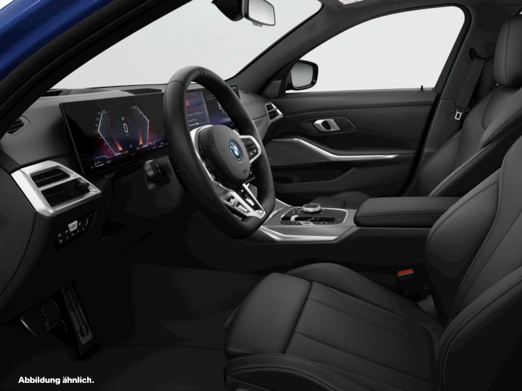 BMW 330e xDrive Touring