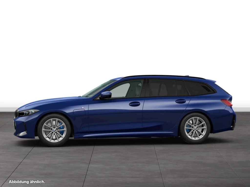 BMW 330e xDrive Touring