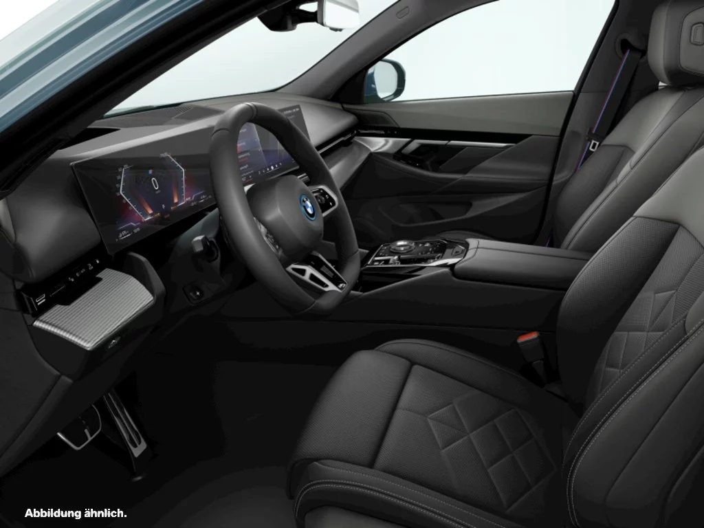 BMW 550e xDrive Touring