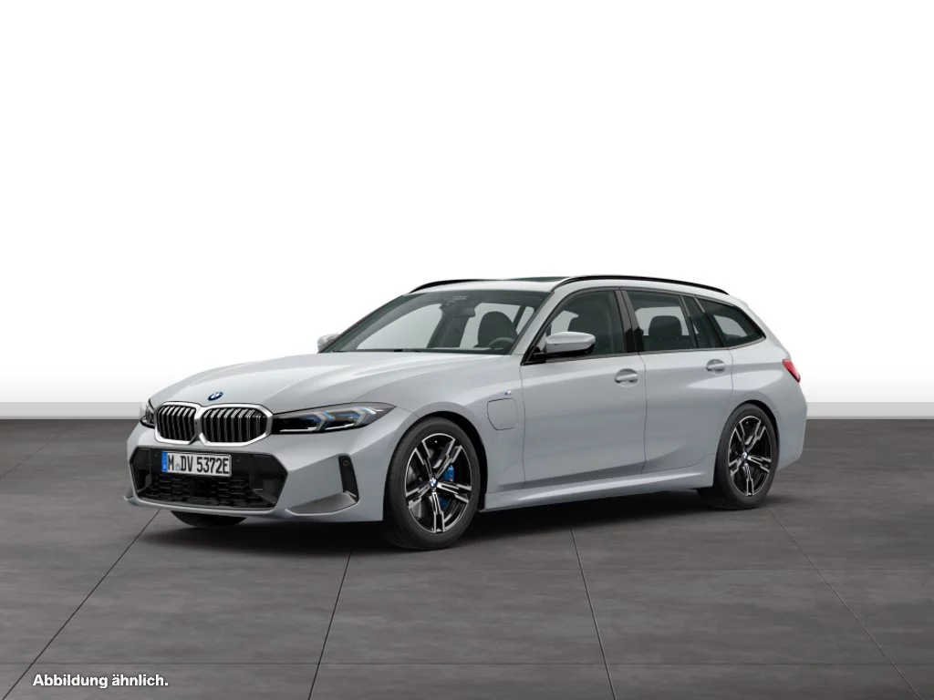 BMW 330e xDrive Touring