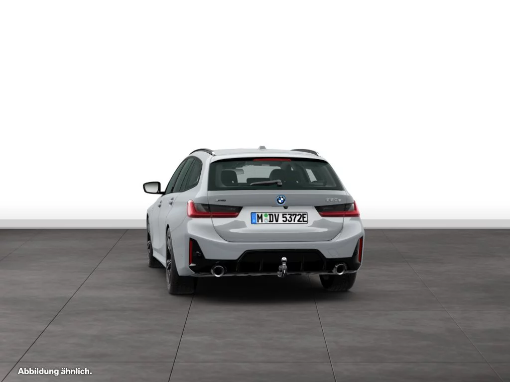 BMW 330e xDrive Touring