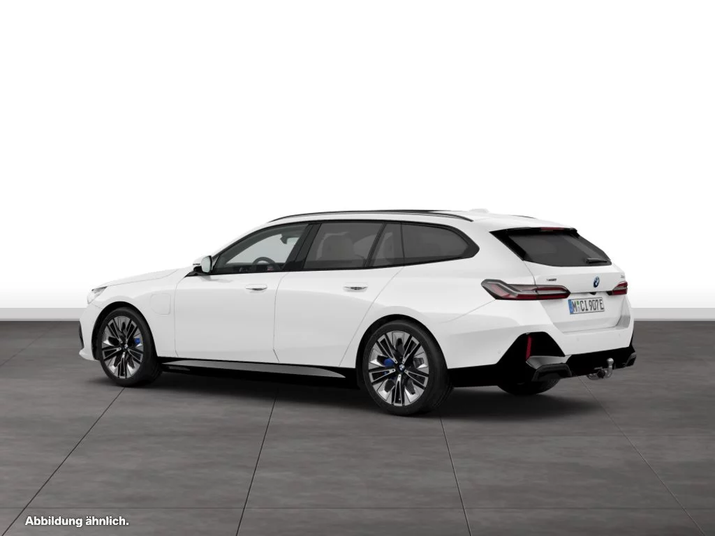 BMW 550e xDrive Touring