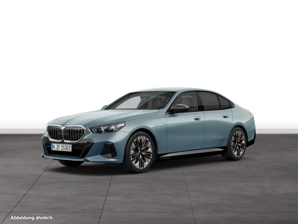 BMW 550e xDrive Limousine