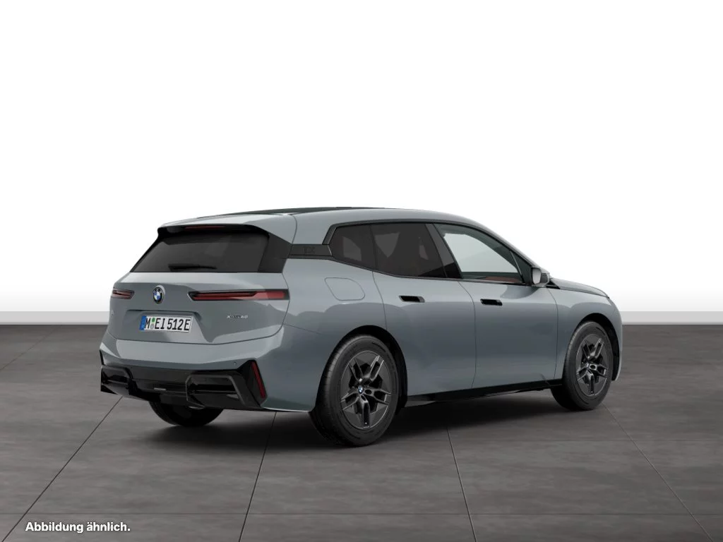 BMW iX xDrive60