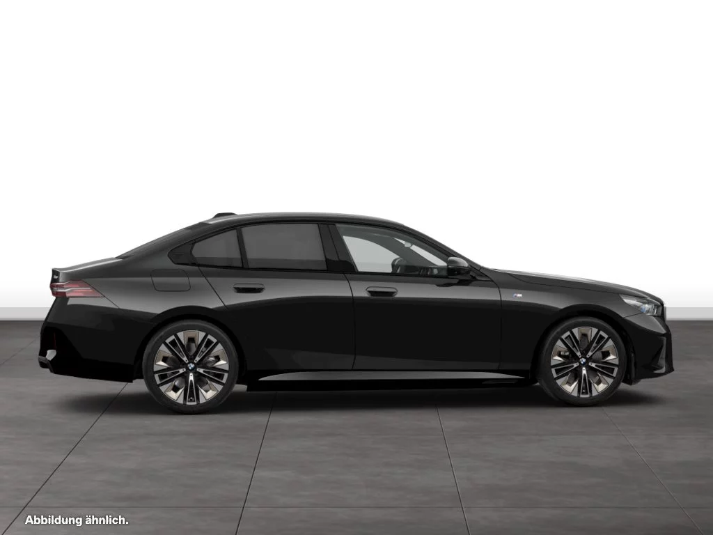 BMW 550e xDrive Limousine