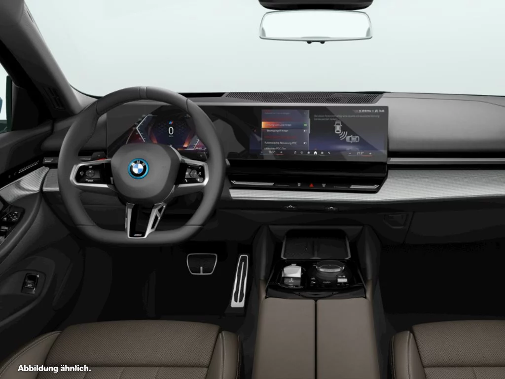 BMW 550e xDrive Limousine