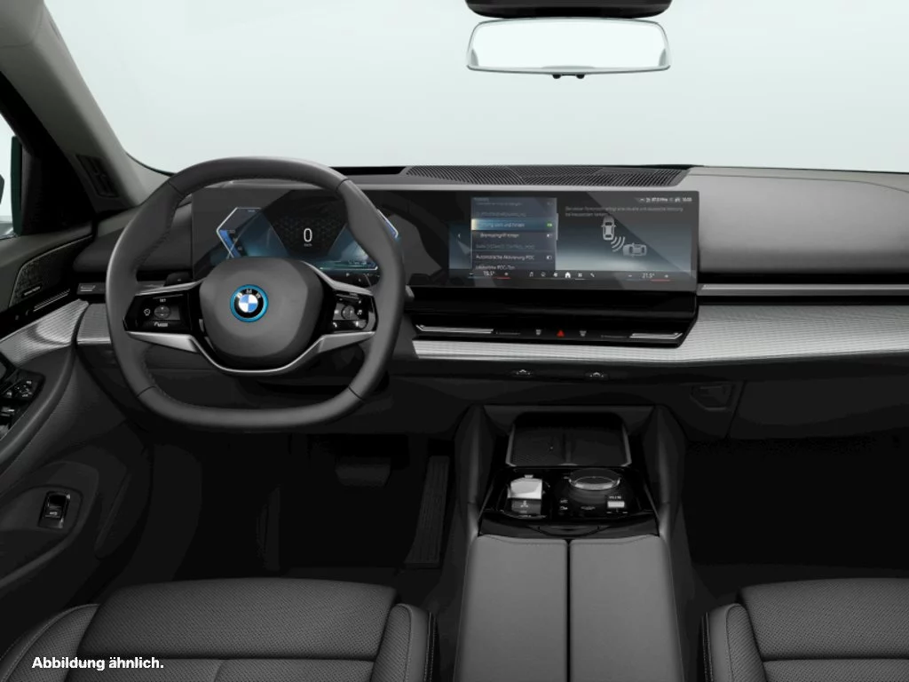 BMW 550e xDrive Limousine