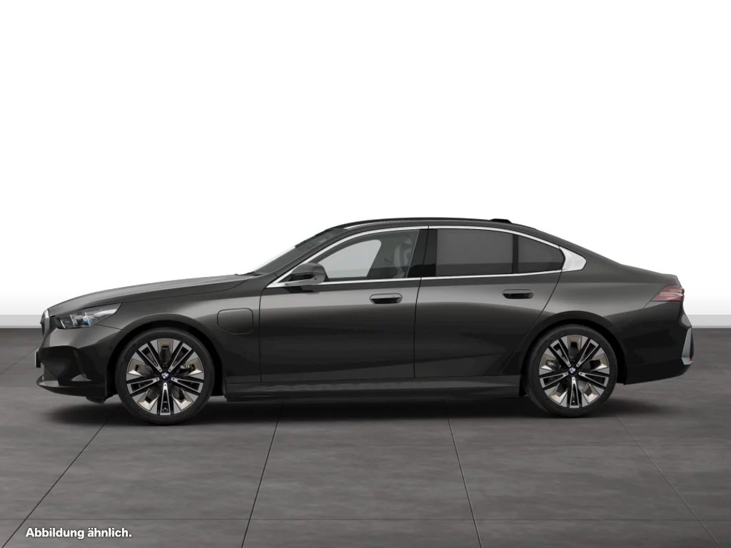 BMW 550e xDrive Limousine