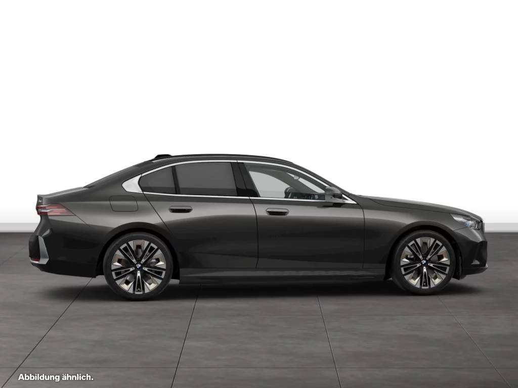 BMW 550e xDrive Limousine