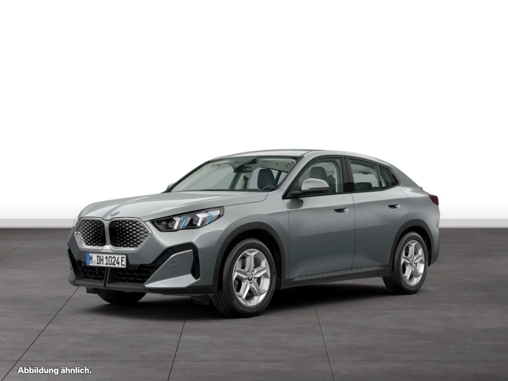 BMW iX2 xDrive30