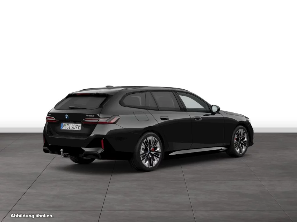 BMW 550e xDrive Touring