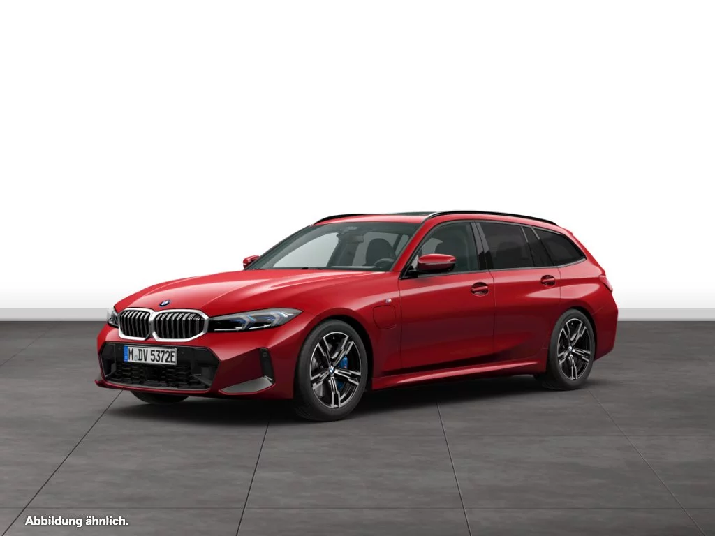 BMW 330e xDrive Touring