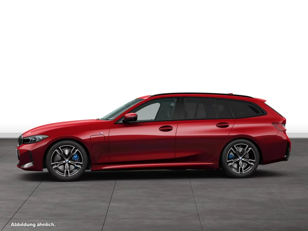 BMW 330e xDrive Touring
