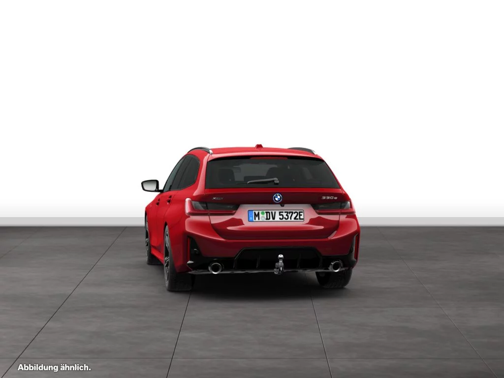 BMW 330e xDrive Touring