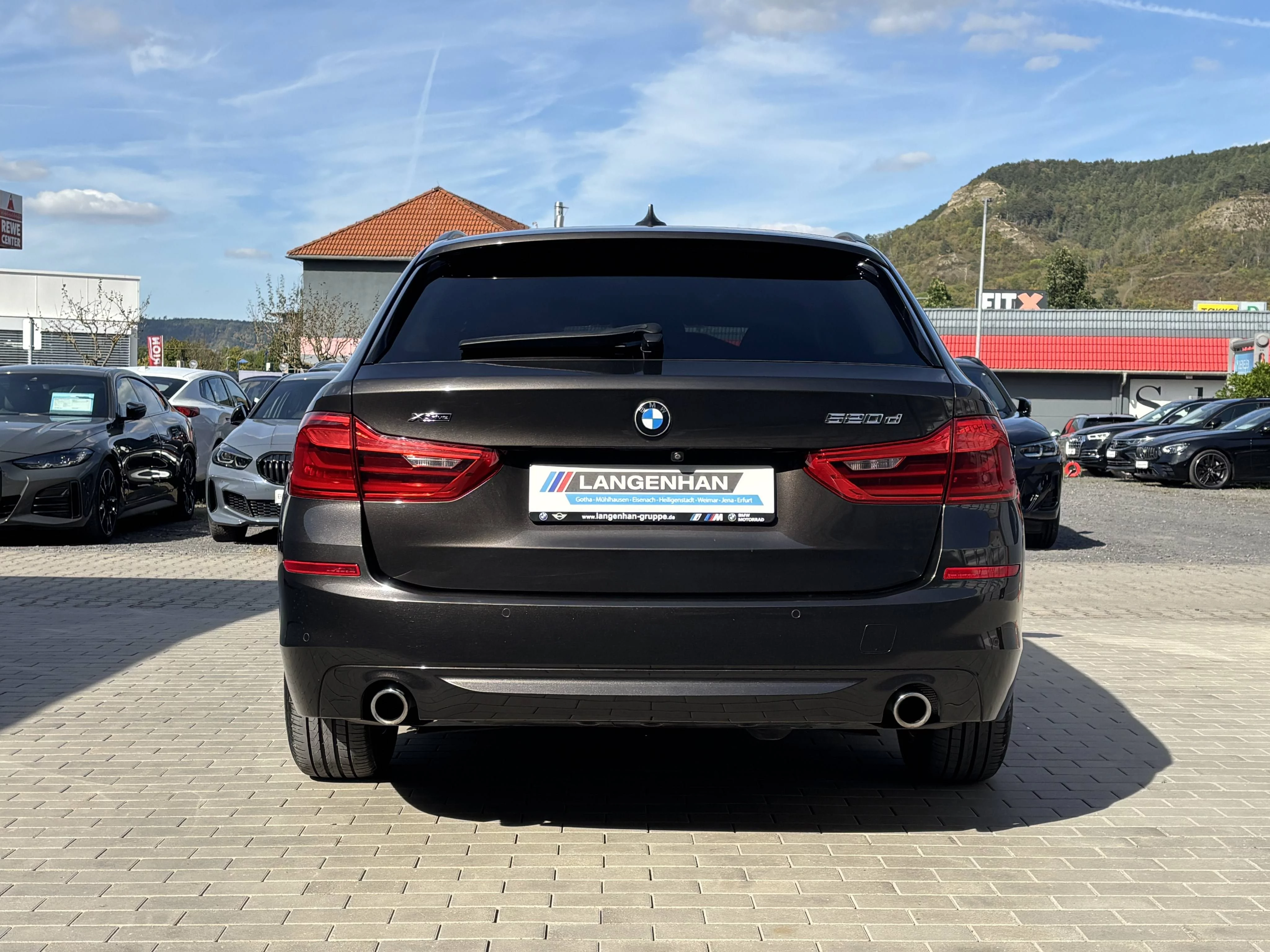 BMW 520d xDrive LED Navi HUD Kamera LRH SHZ PDC TempoStandhzg.