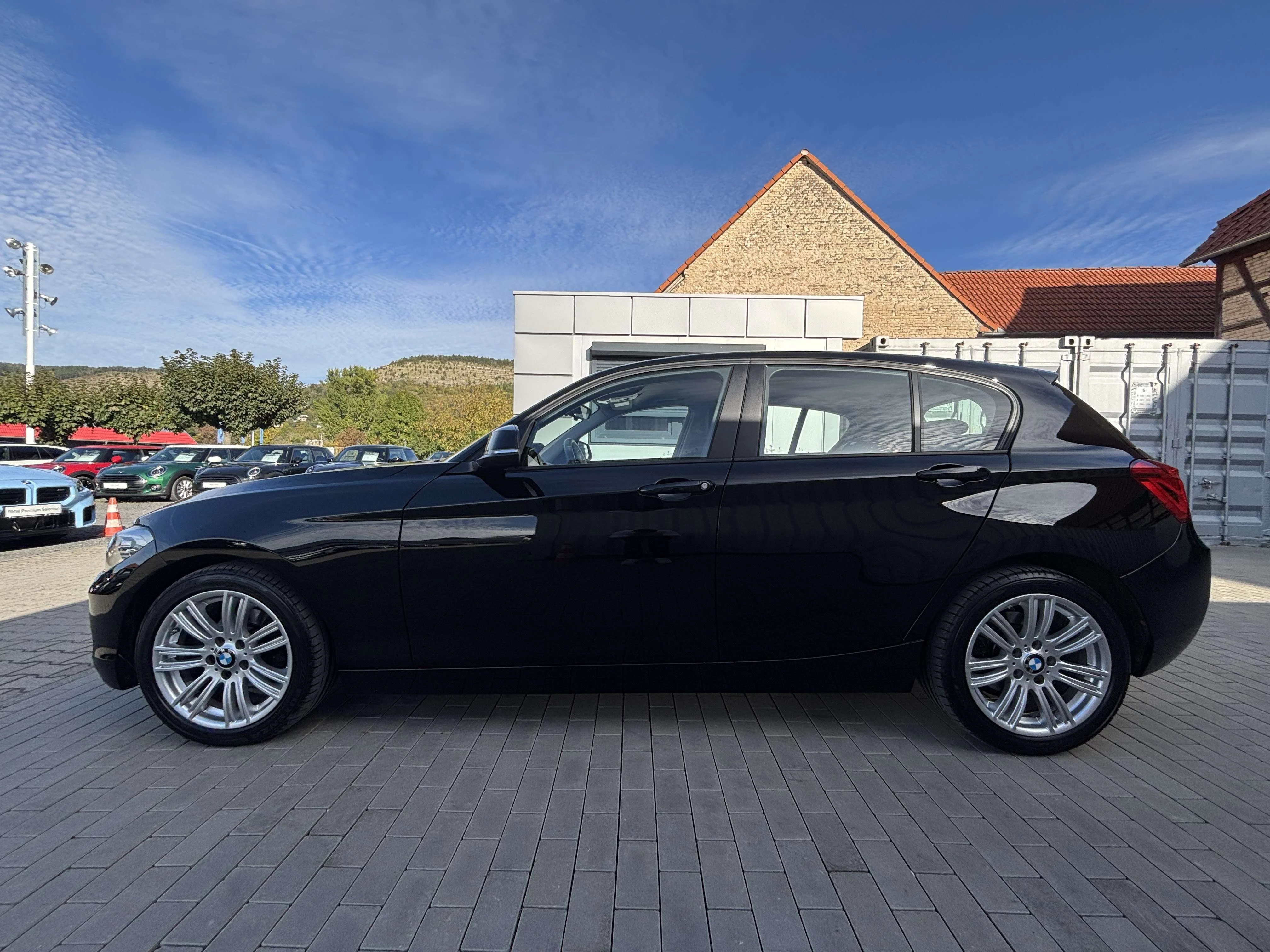 BMW 118i 5-Türer Klimaautom. SHZ PDC