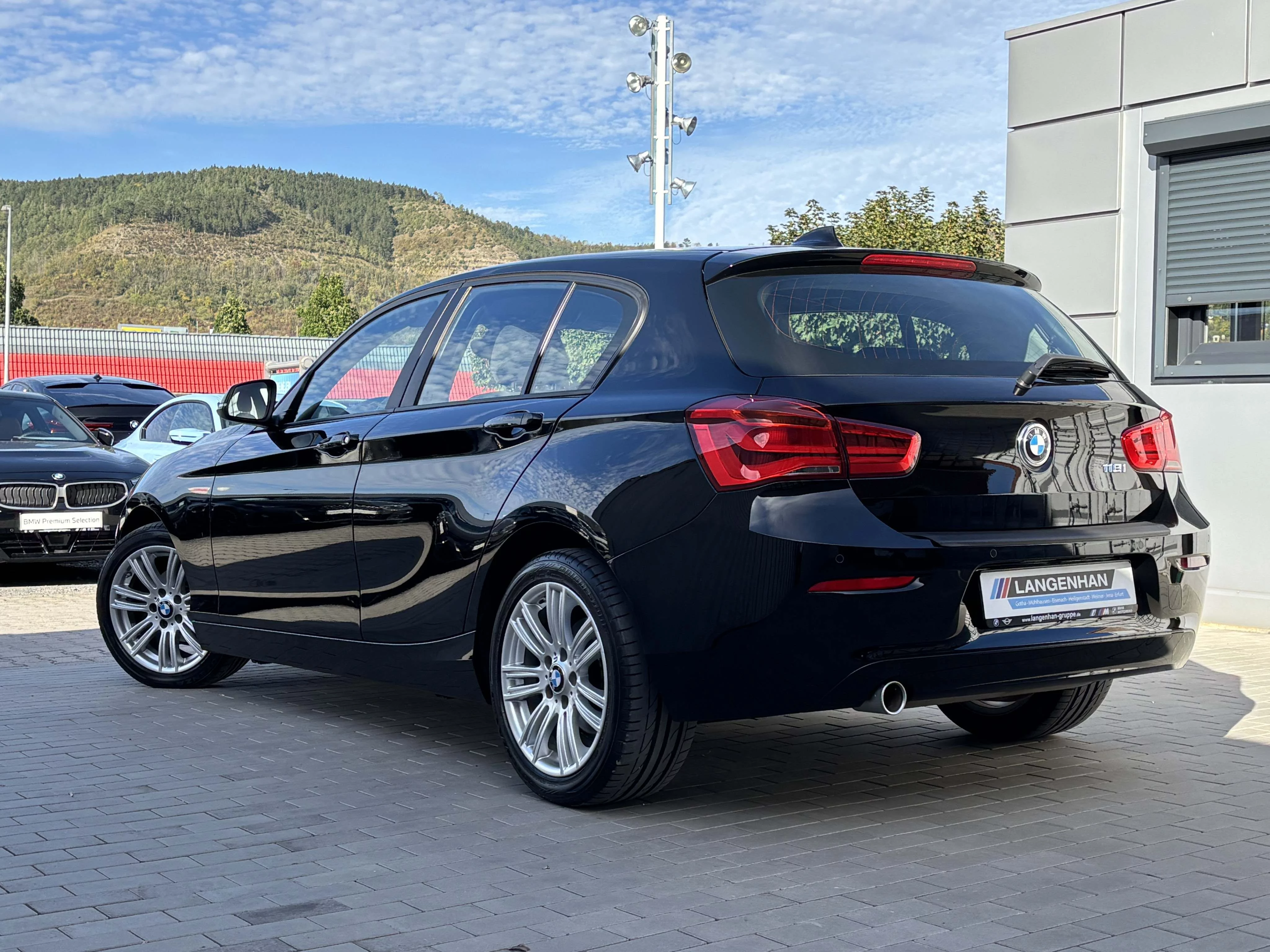 BMW 118i 5-Türer Klimaautom. SHZ PDC
