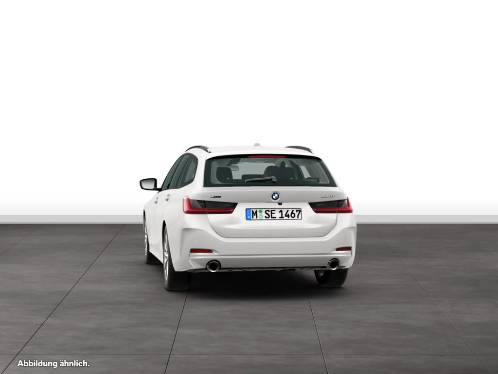 BMW 330i xDrive Touring