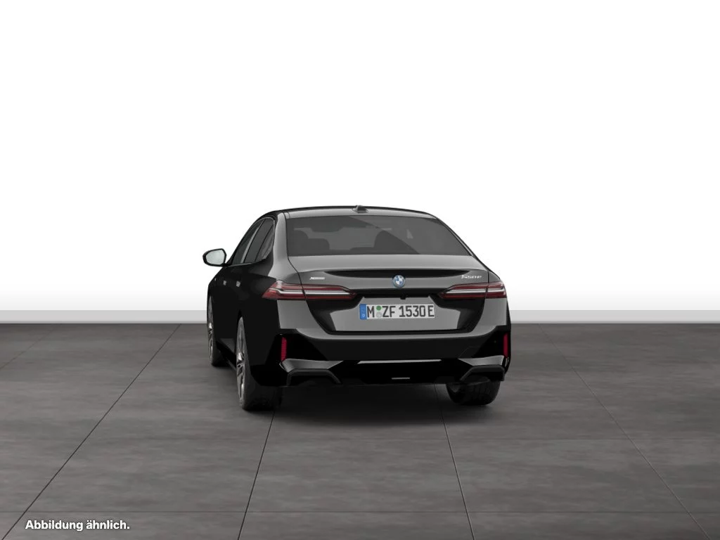 BMW 550e xDrive Limousine