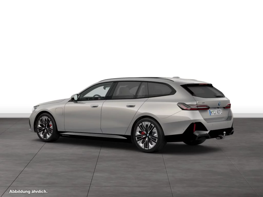 BMW 550e xDrive Touring