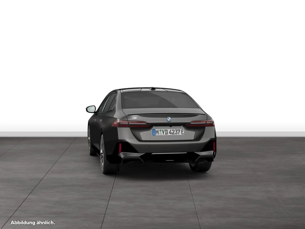 BMW i5 xDrive40