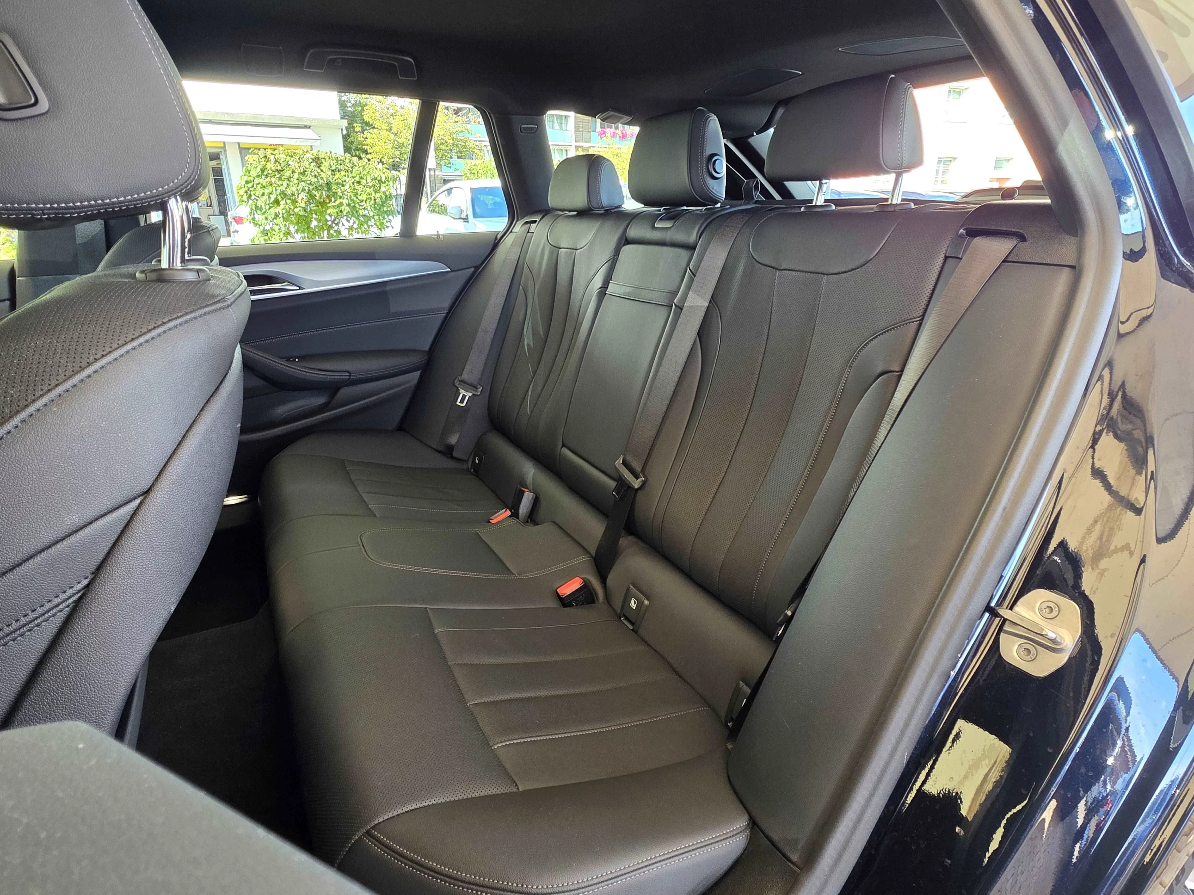 BMW 540i xDrive ///M Sport Laser LC Prof HUD AHK Kamera SHZ PDC Tempo – Fahrzeugansicht 21