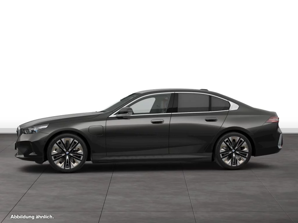 BMW 550e xDrive Limousine