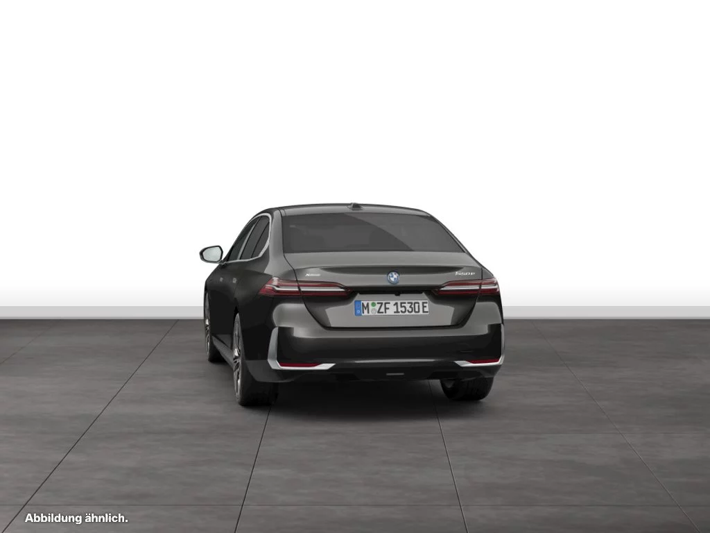 BMW 550e xDrive Limousine