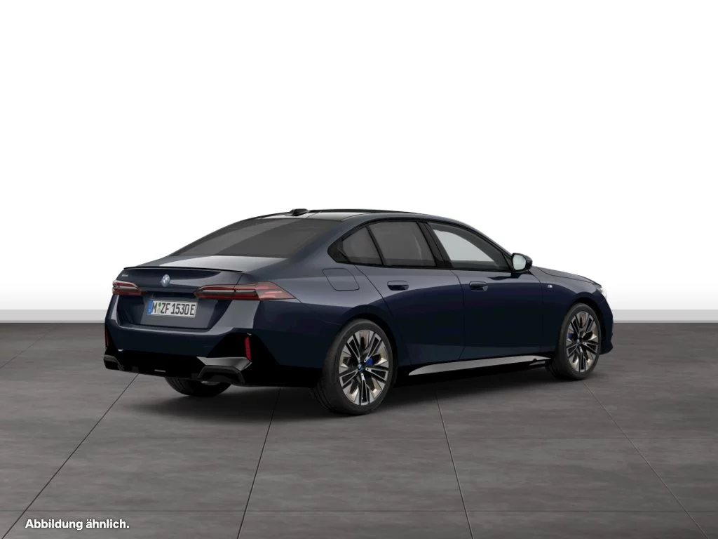 BMW 550e xDrive Limousine