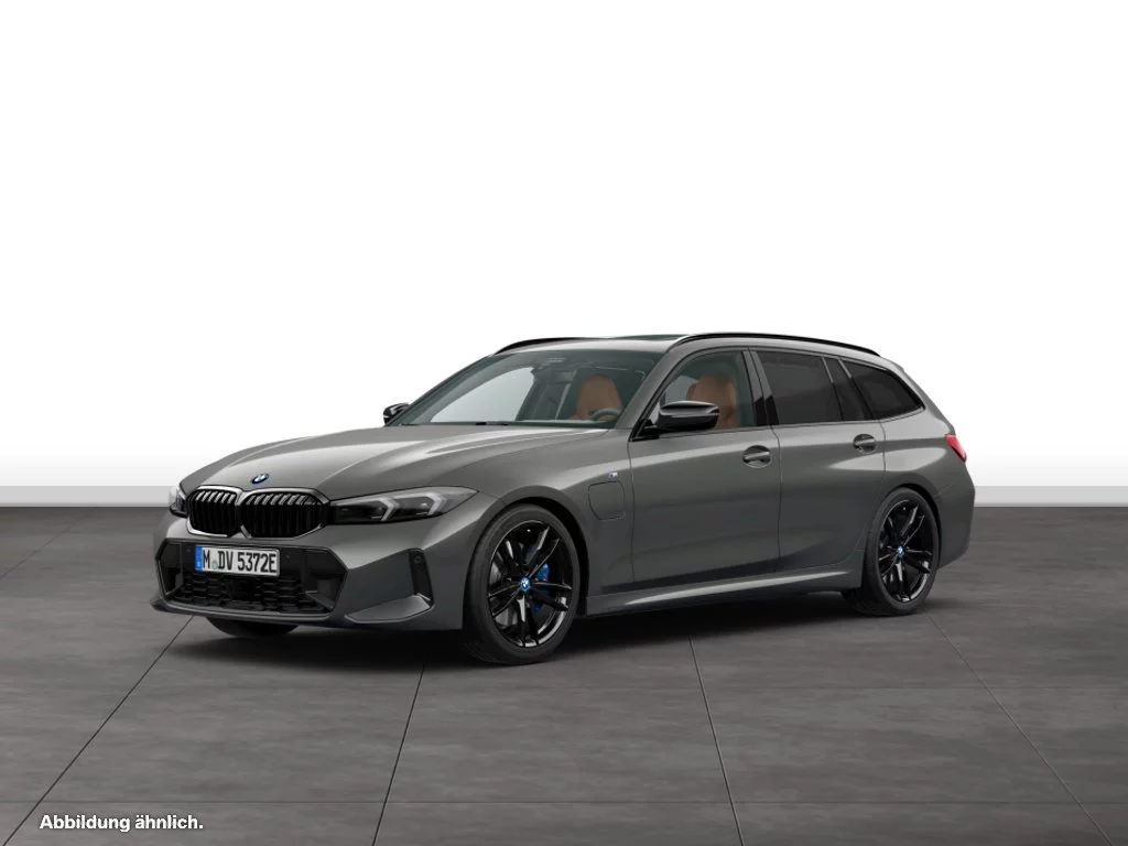 BMW 330e xDrive Touring