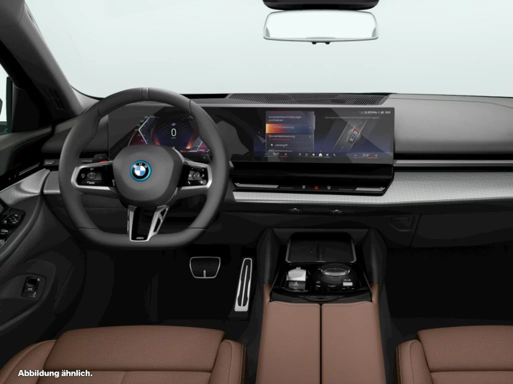 BMW 550e xDrive Touring