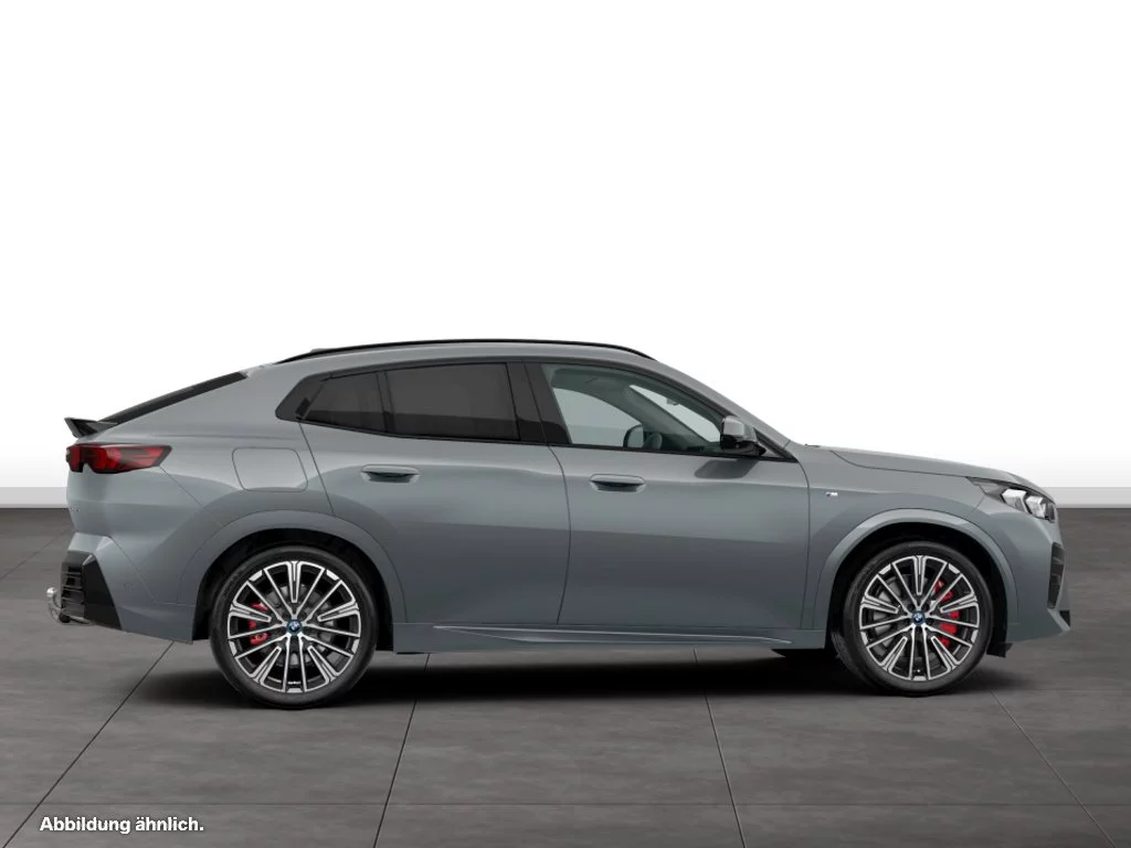 BMW iX2 xDrive30