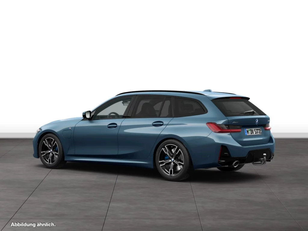 BMW 330e xDrive Touring