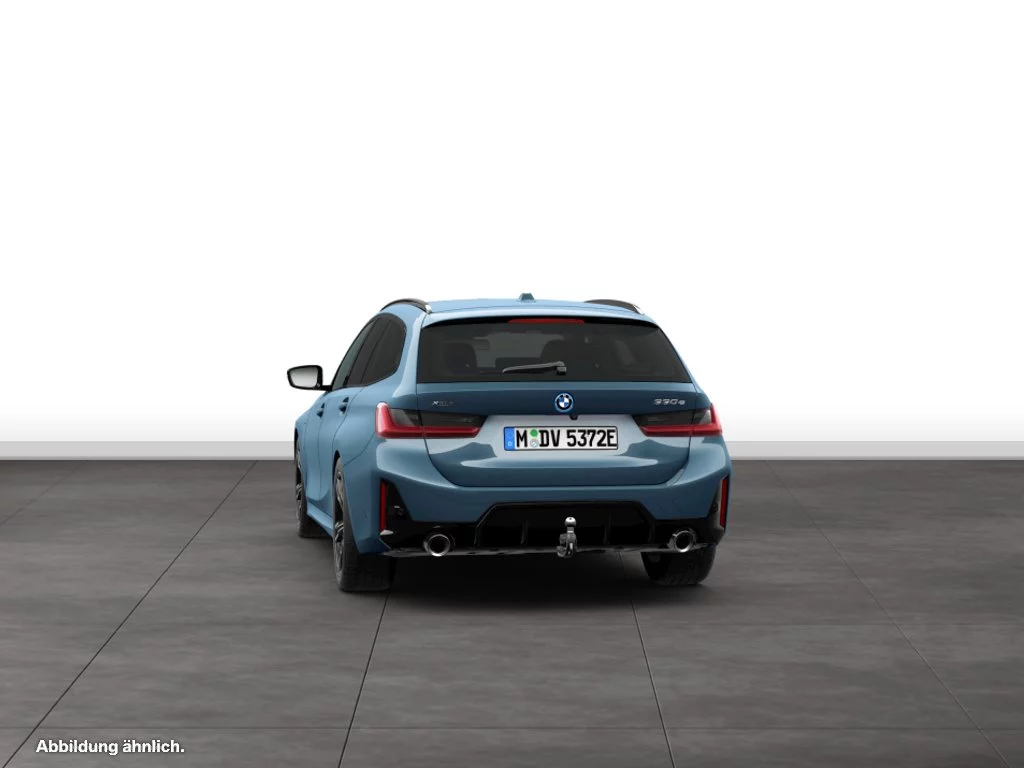 BMW 330e xDrive Touring