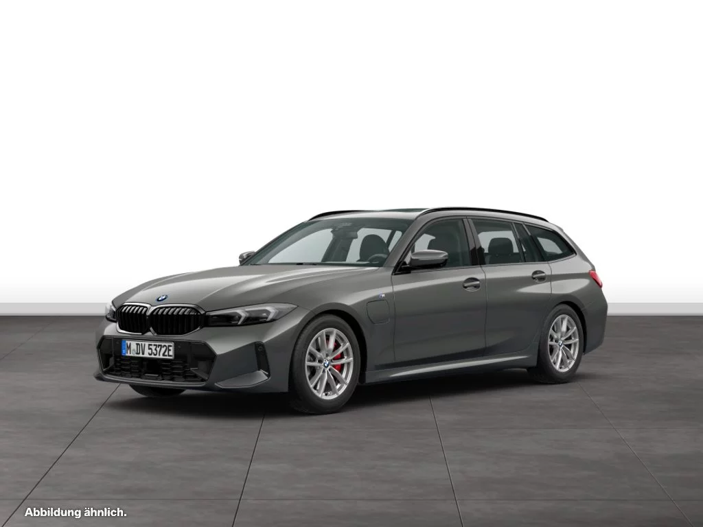 BMW 330e xDrive Touring