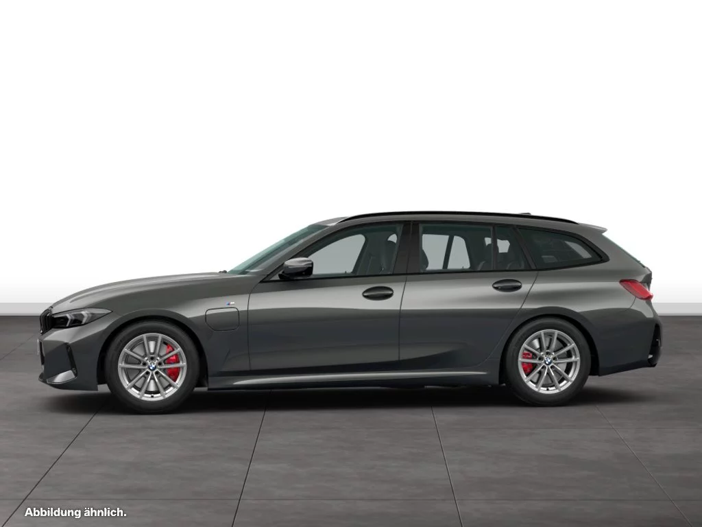 BMW 330e xDrive Touring