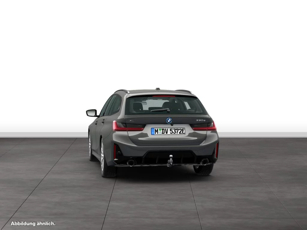 BMW 330e xDrive Touring