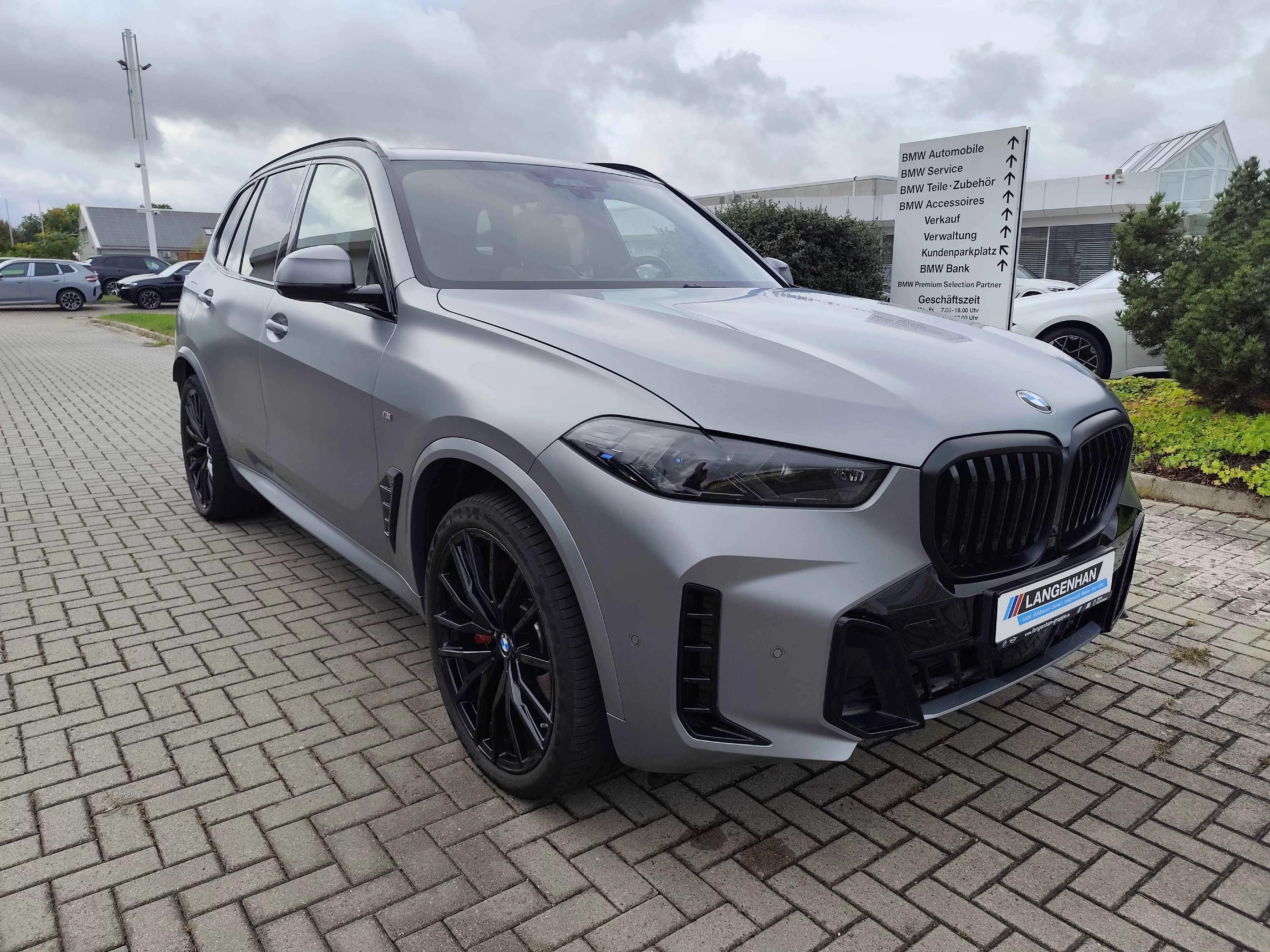BMW X5 xDrive30d ///M Sport LED LC Prof HUD AHK Standhzg Pano HK SHZ PDC Tempo