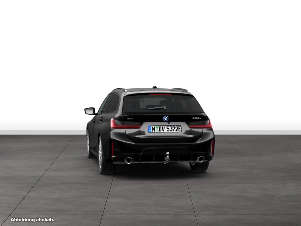 BMW 330e xDrive Touring